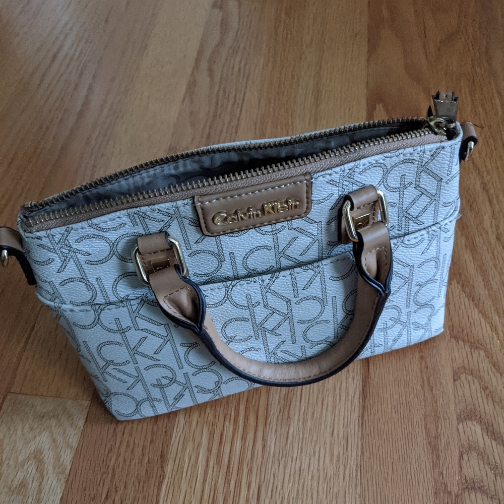 Calvin Klein Crossbody